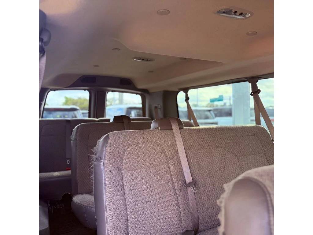 Used 2025 Summit White Chevrolet LT image 26