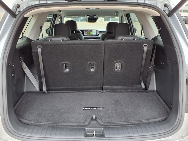 Used 2025 Silver Hyundai SEL image 12
