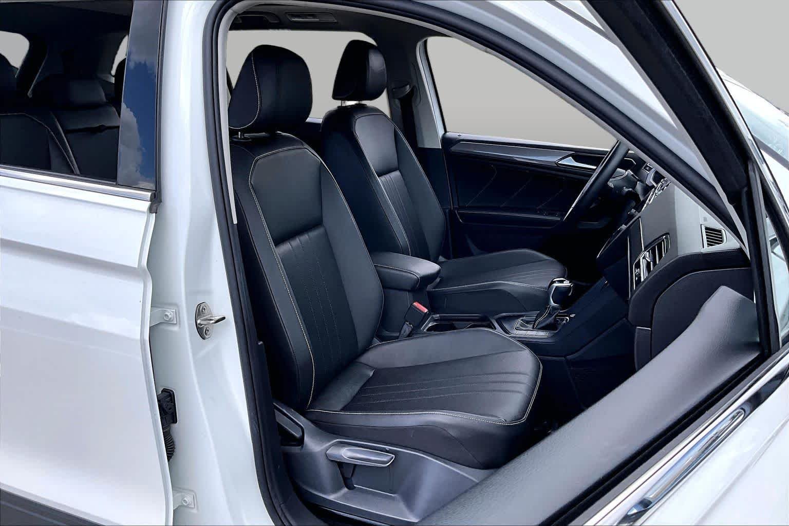 Pre-Owned 2023 Volkswagen Tiguan SE