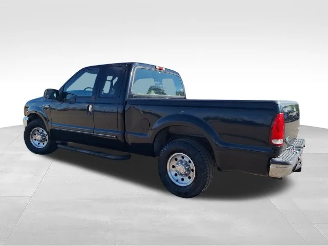 Used 2000 Black Ford  image 5