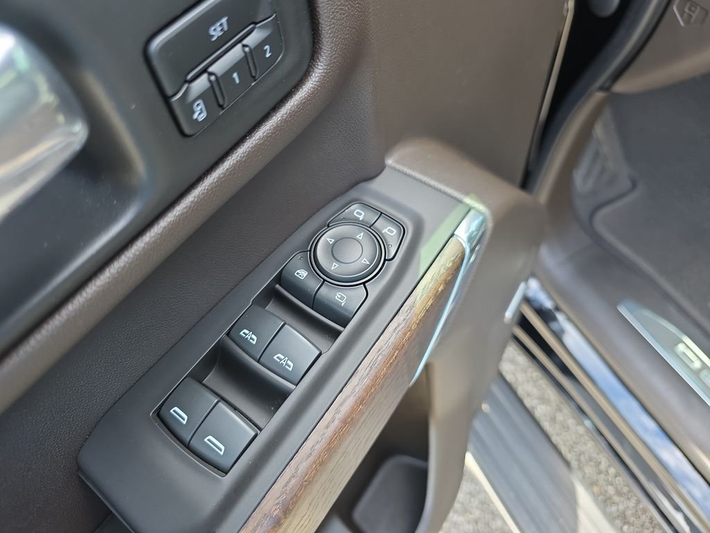 Used 2021 Black GMC Denali image 19