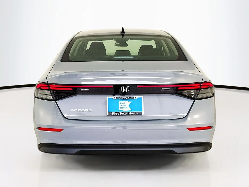 New 2026 Urban Gray Pearl Honda SE image 7