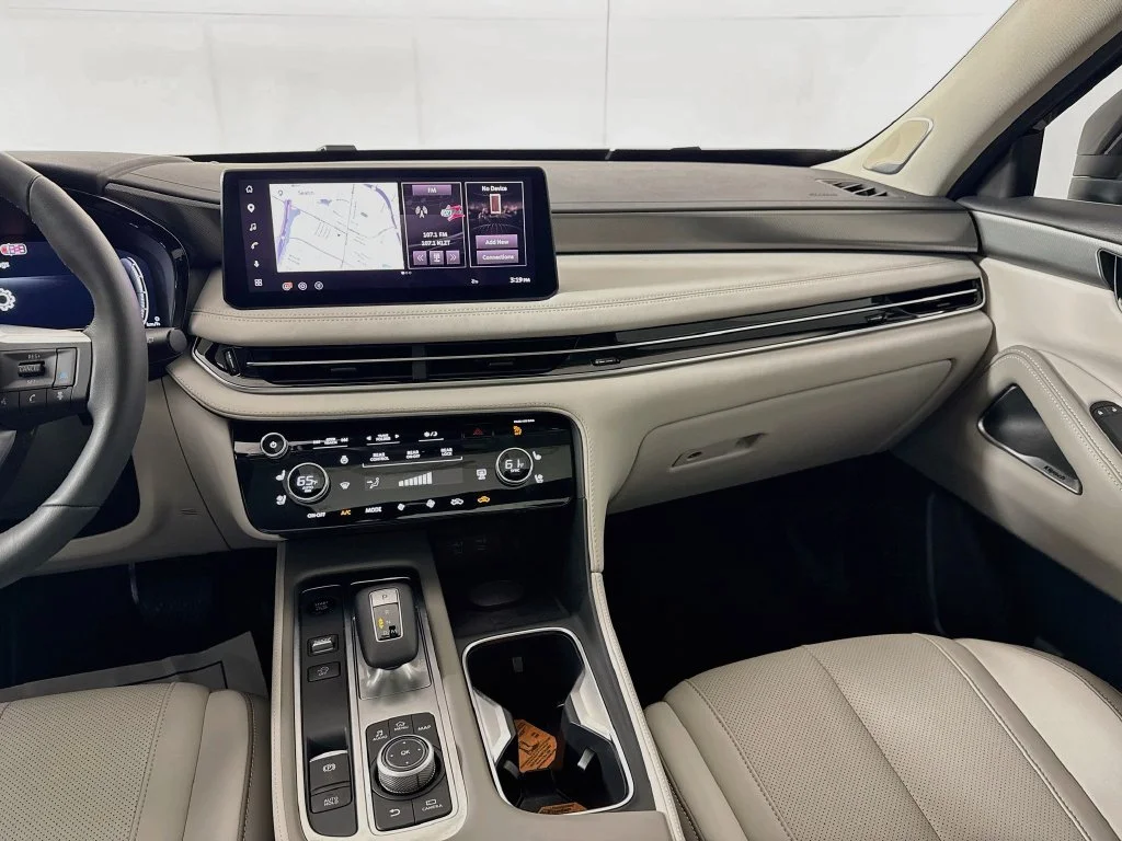 Certified Used 2027 Black INFINITI LUXE image 32