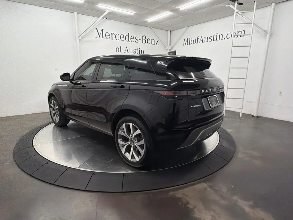 Used 2023 Black Land Rover SE image 5