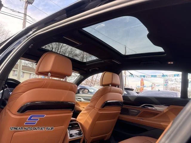 2022 BMW 7 Series 750i - Photo 34