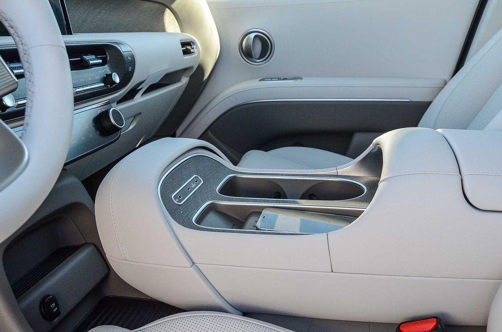 New 2026 Silver Hyundai SEL Premium AWD image 22