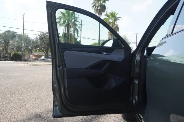 New 2026 Avocado Green w/Deep Black Roof Volkswagen SE R-Line Black image 15