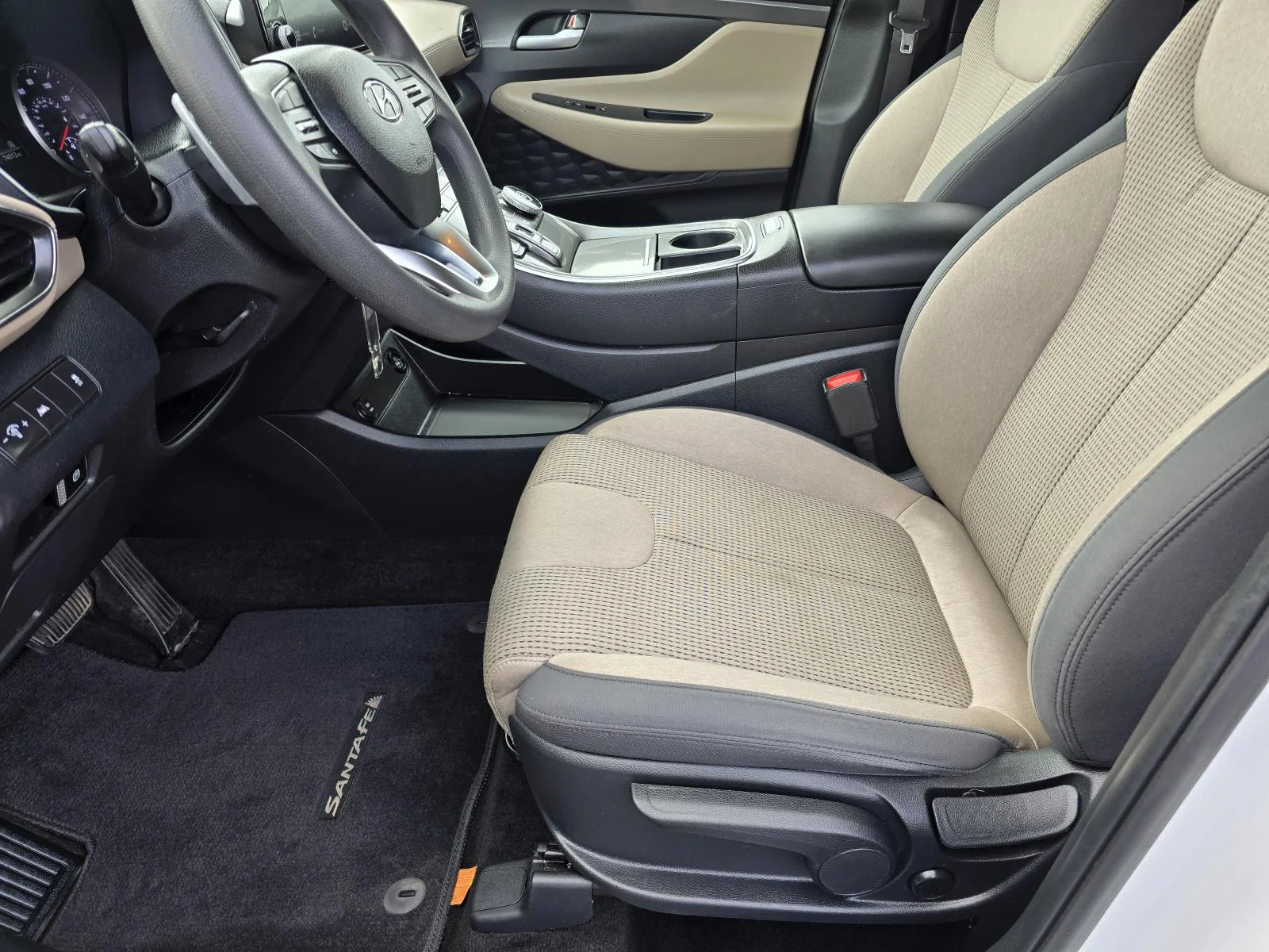 Used 2023 Serenity White Pearl Hyundai SE image 9