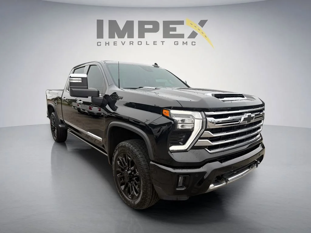 Used 2025 Black Chevrolet High Country image 7