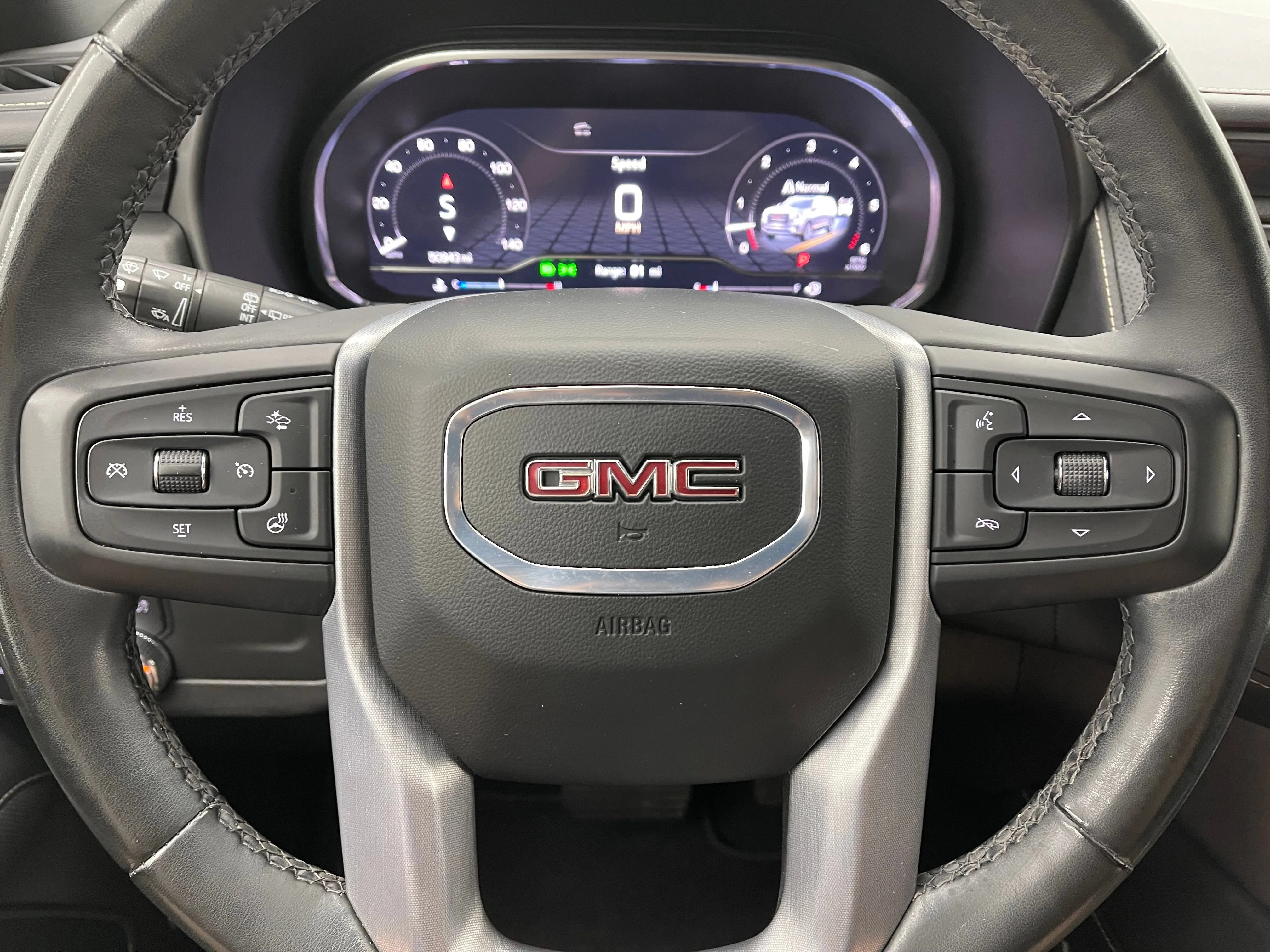 Used 2024 White Frost Tricoat GMC SLT image 22