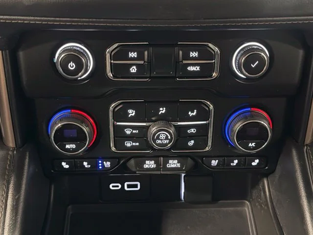 Used 2023 Gray Chevrolet High Country image 27