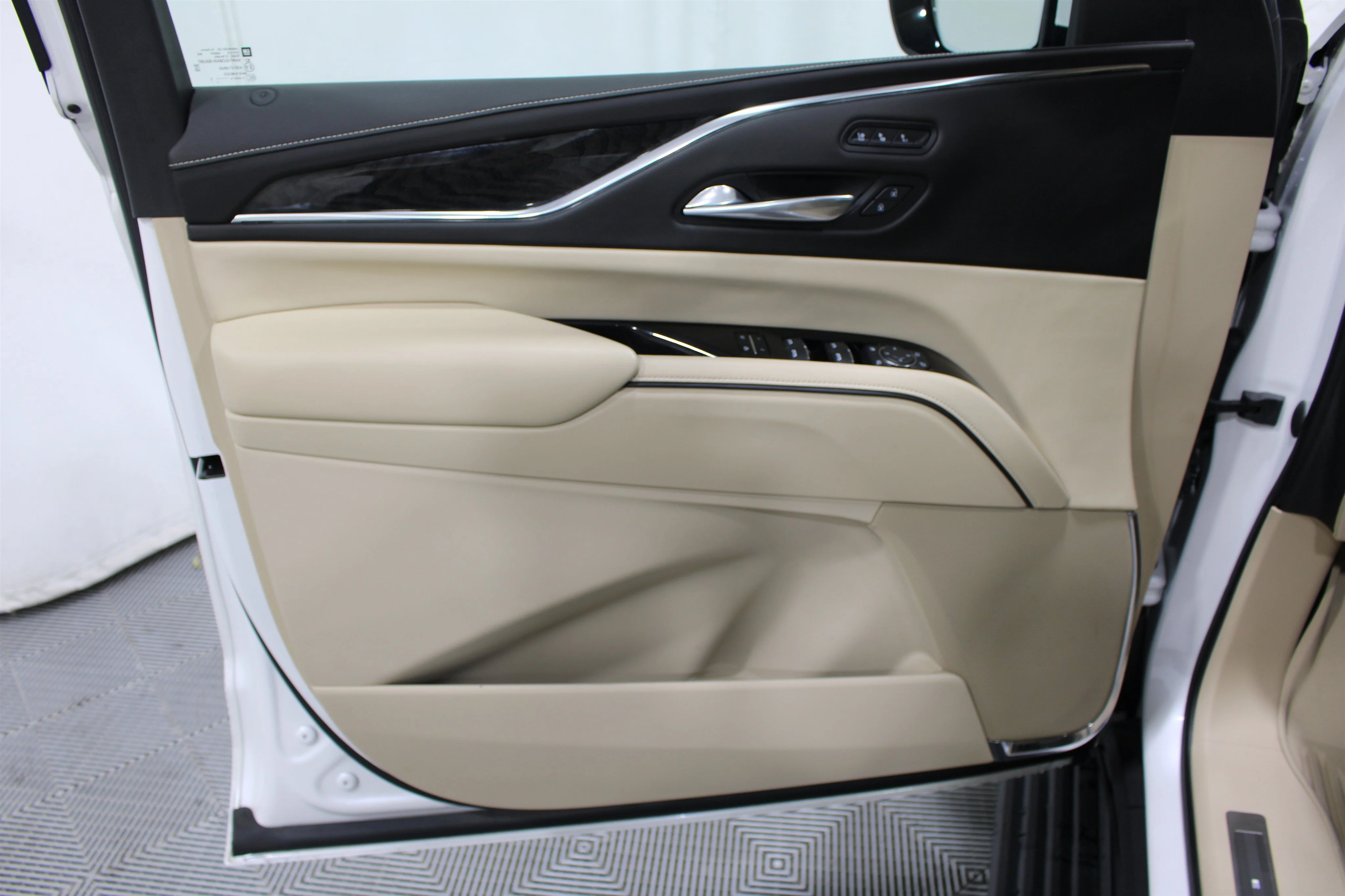 2021 Cadillac Escalade Premium Luxury - Photo 6