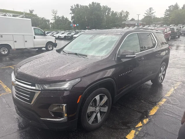 2022 Chevrolet Traverse LT Leather