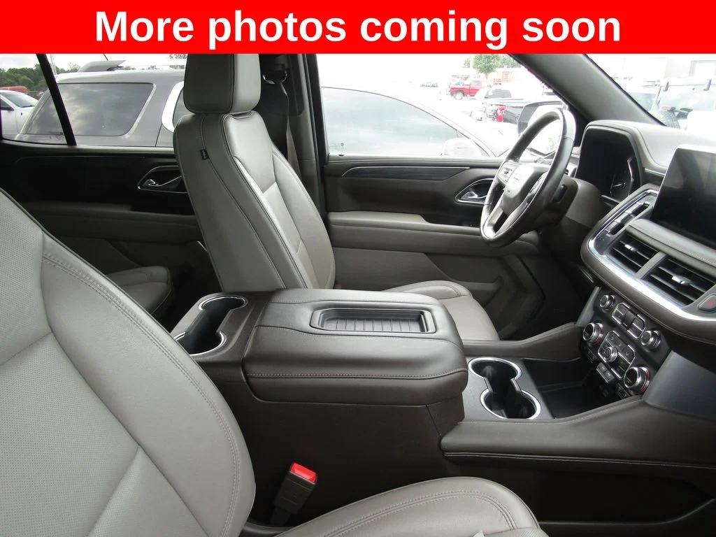 Used 2021 White Frost Tri-Coat GMC SLT image 11