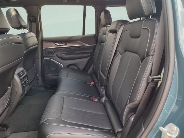 New 2027 Steel Blue Paint Jeep Limited Reserve image 30
