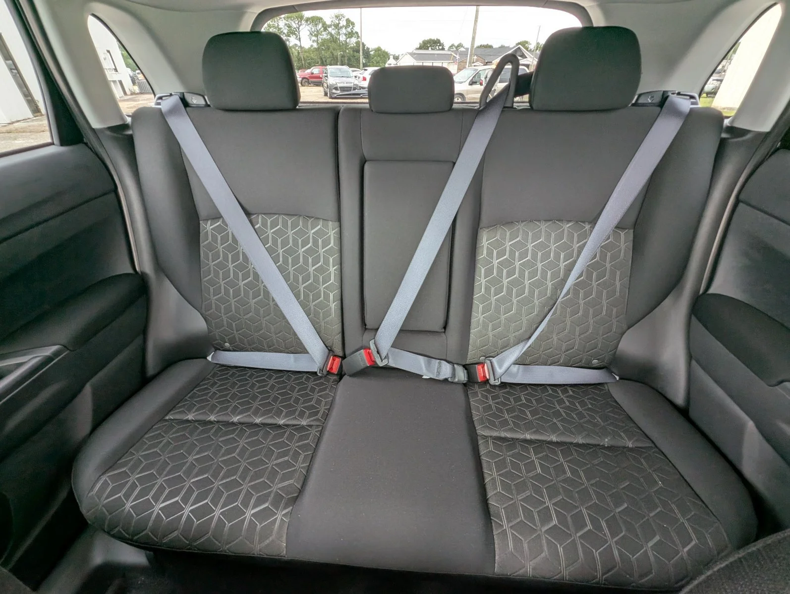 New 2027 Black Mitsubishi 2.0 ES image 28