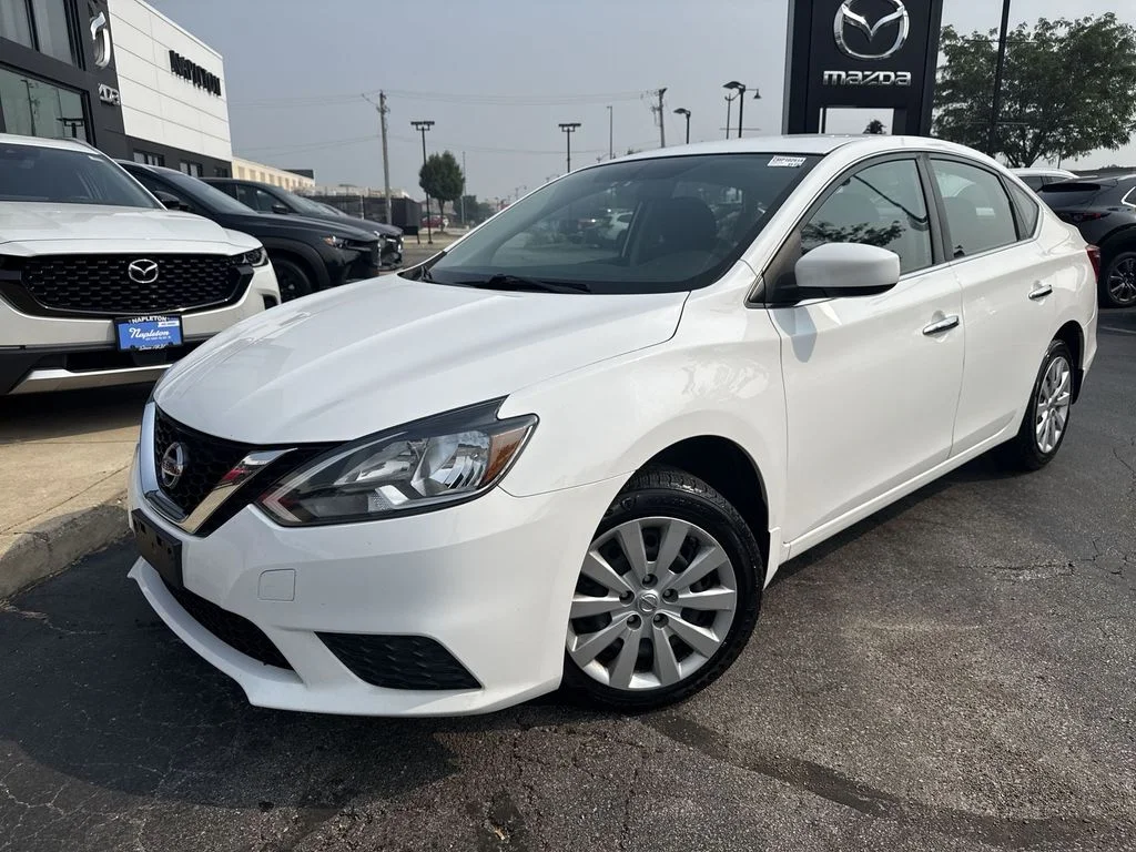 Used 2016 White Nissan S image 7