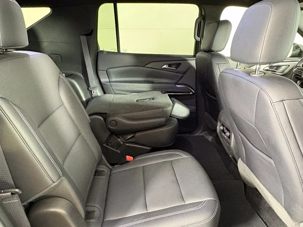 Used 2025 Black Chevrolet LT image 17