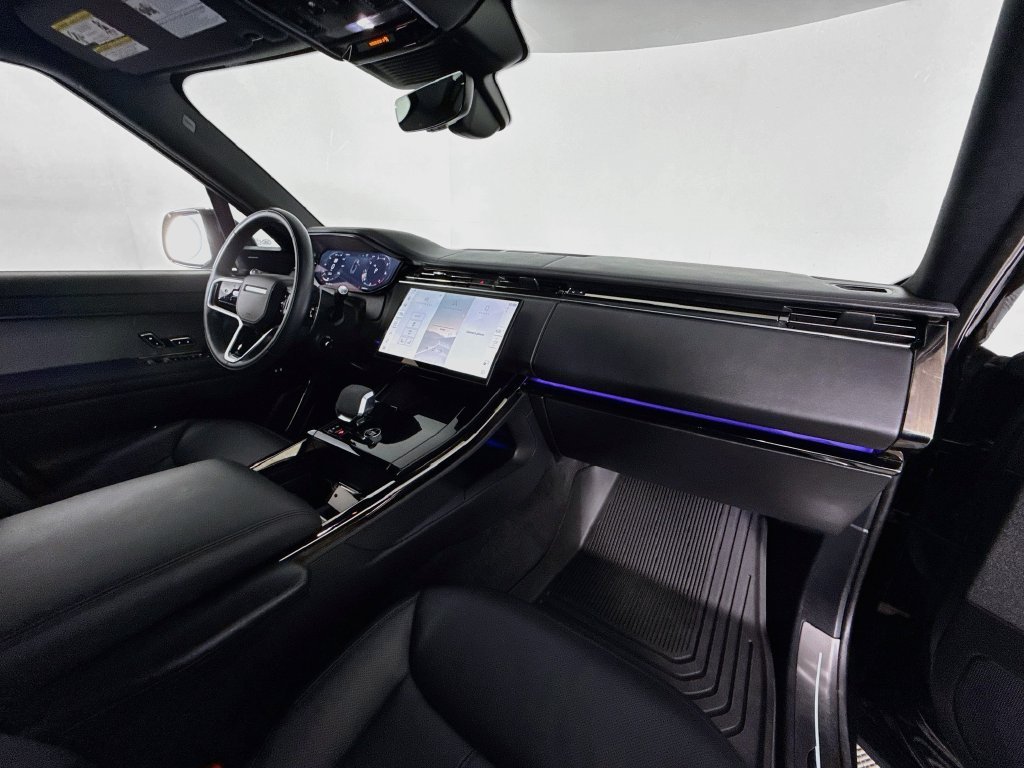 Used 2024 Black Land Rover SE image 31