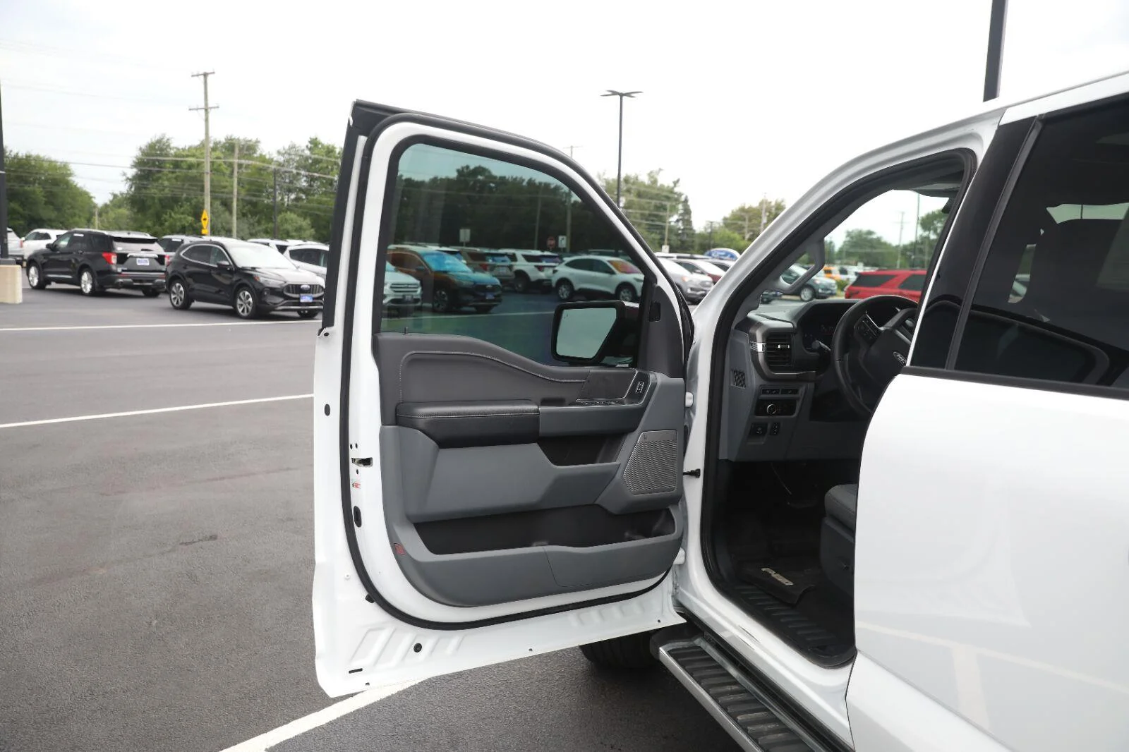 Certified Used 2024 Oxford White Ford XLT image 22
