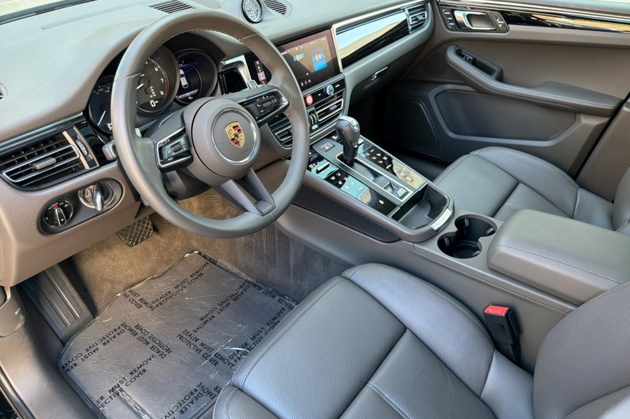 Used 2025 Black Porsche  image 9