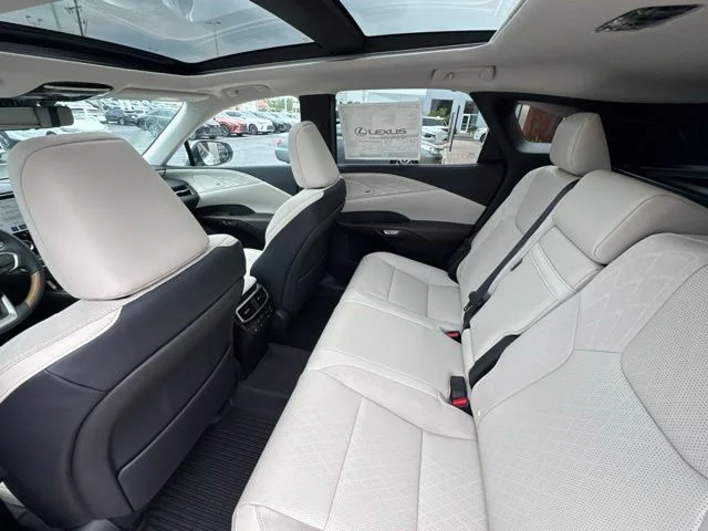New 2026 Eminent White Pearl Lexus LUXURY image 19