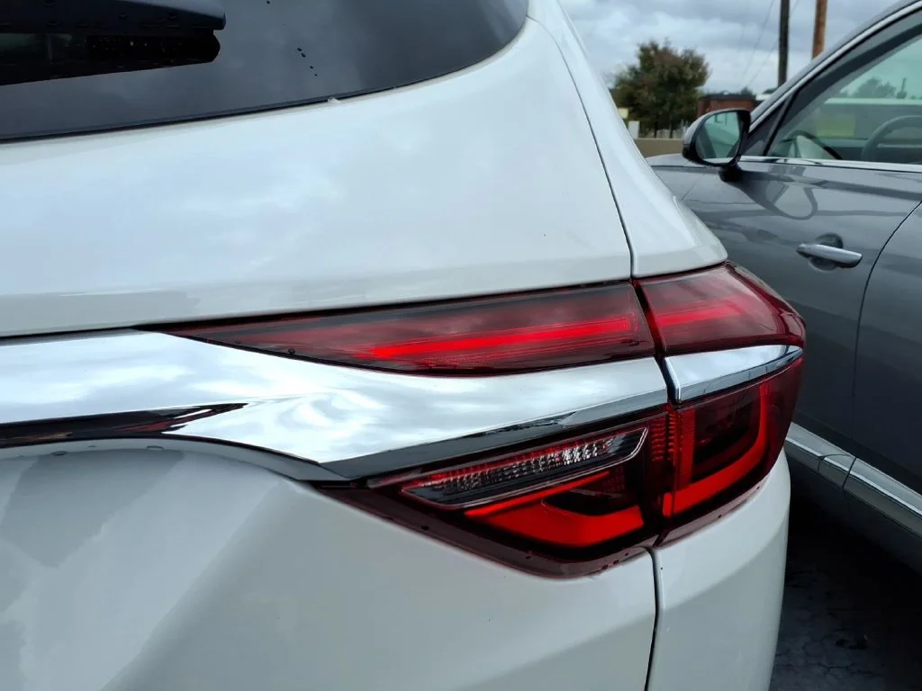 Used 2020 White Frost Tricoat Buick Avenir image 31