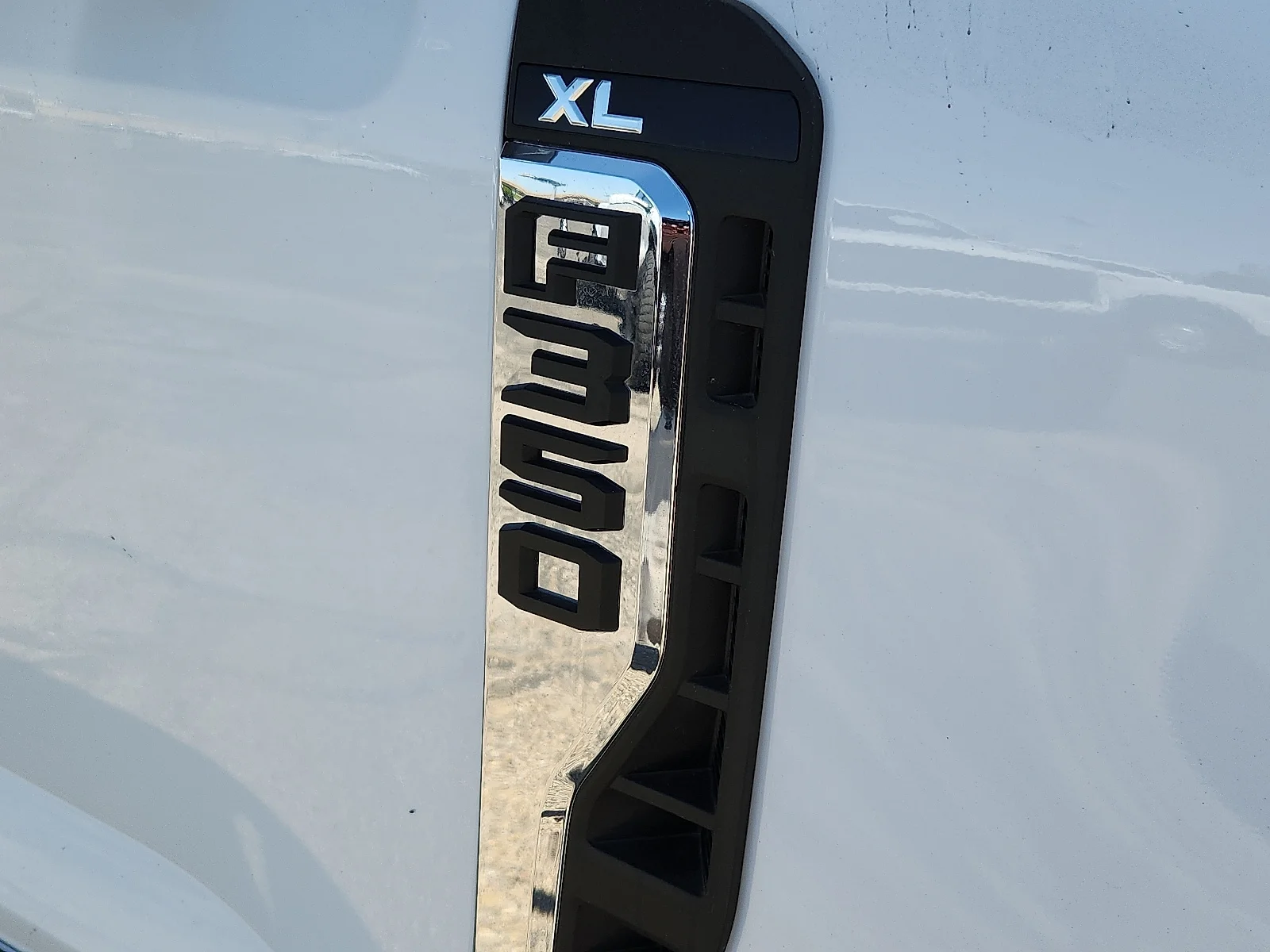 New 2026 Oxford White Ford F-350&reg; XL image 6