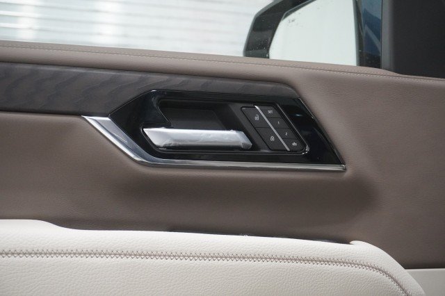 2026 GMC Yukon Denali - Photo 17