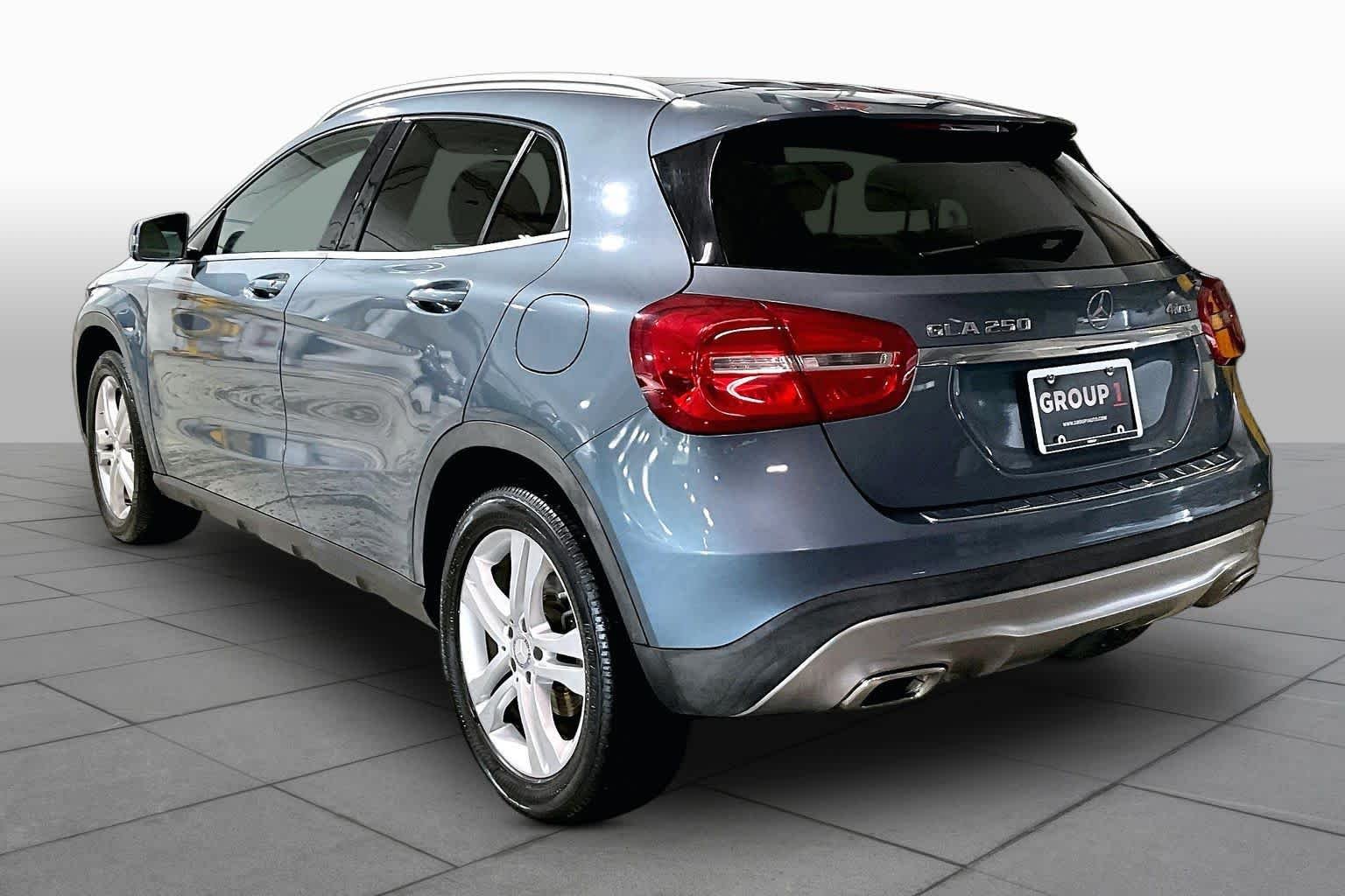 Used 2015 Universe Blue Metallic Mercedes-Benz GLA 250 image 12