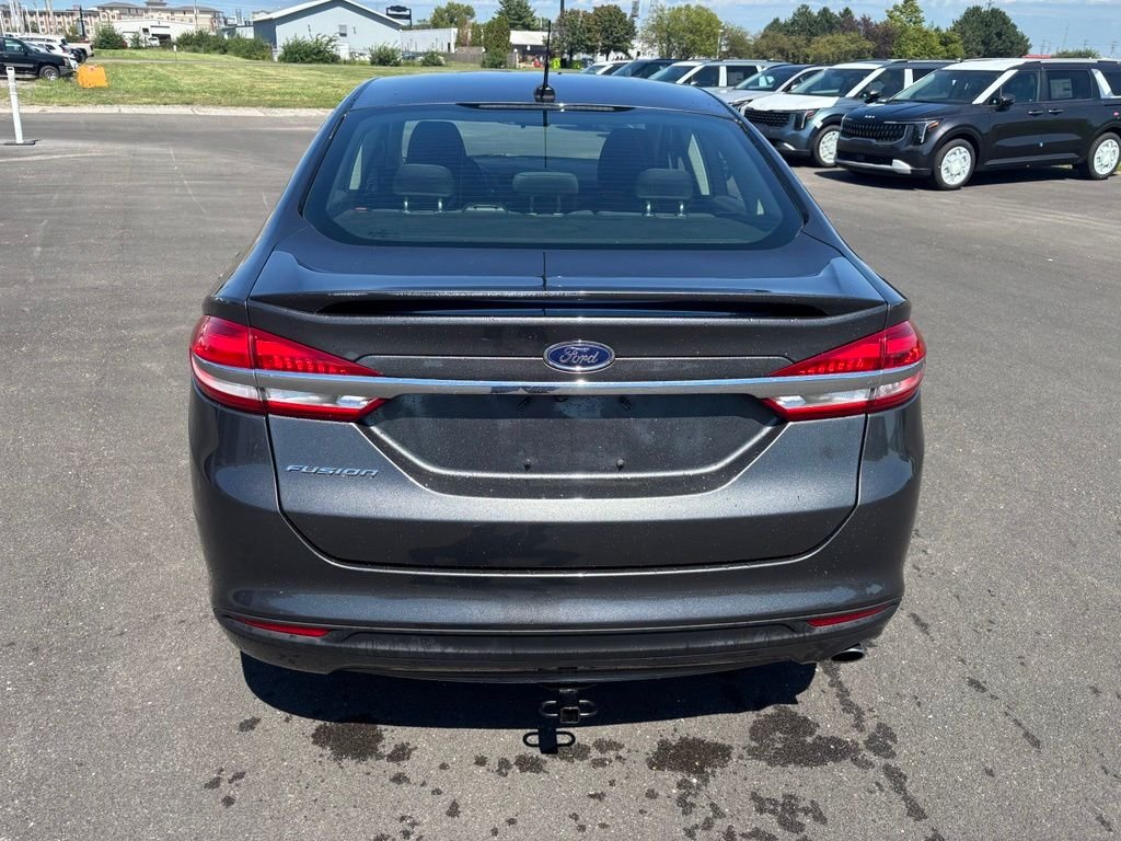 Used 2018 Magnetic Ford S image 5