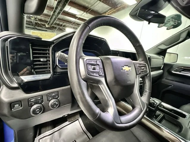 2025 Chevrolet Silverado 1500 LT - Photo 10