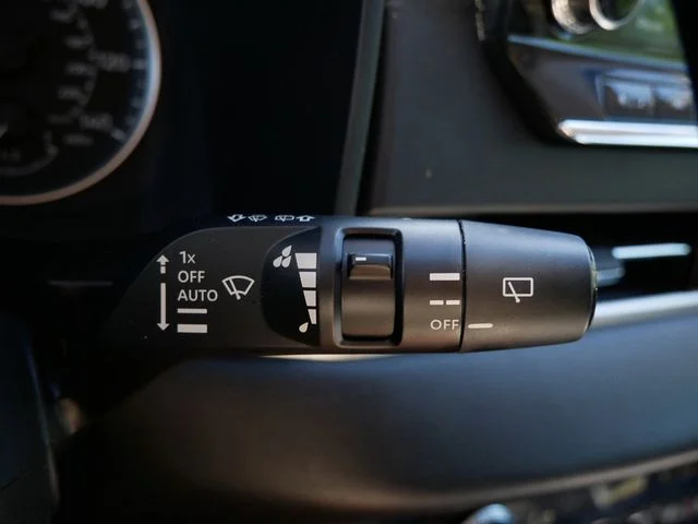 Used 2024 Blue Mitsubishi SE image 20