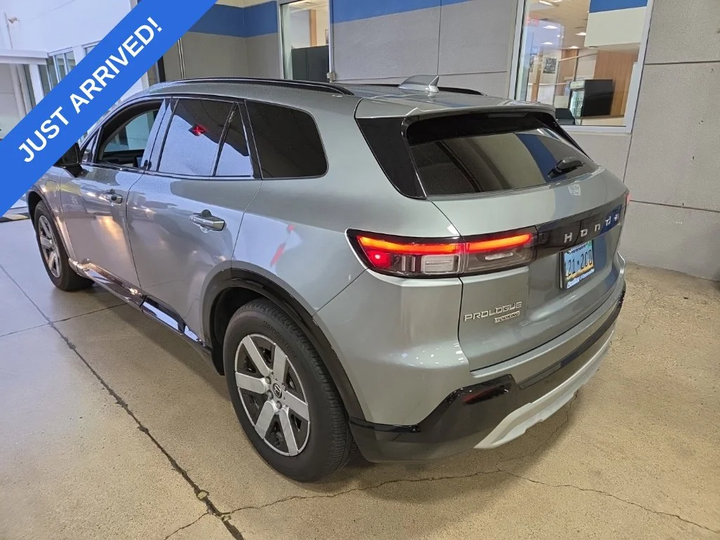 Used 2024  Honda Touring image 4