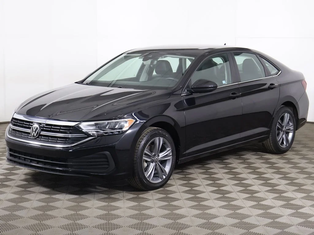 Used 2024 Deep Black Pearl Volkswagen 1.5T SE image 8