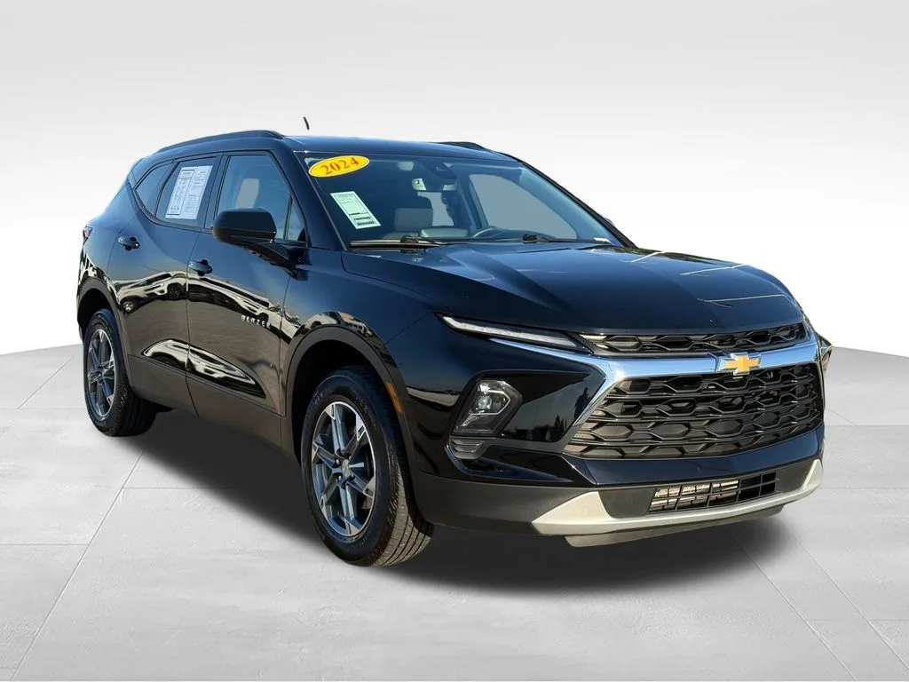 Used 2024 Black Chevrolet LT image 29