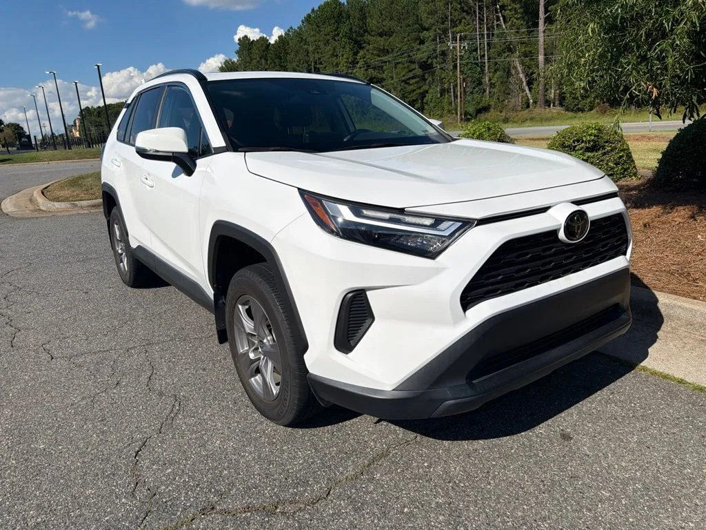 Used 2024 White Toyota XLE image 3