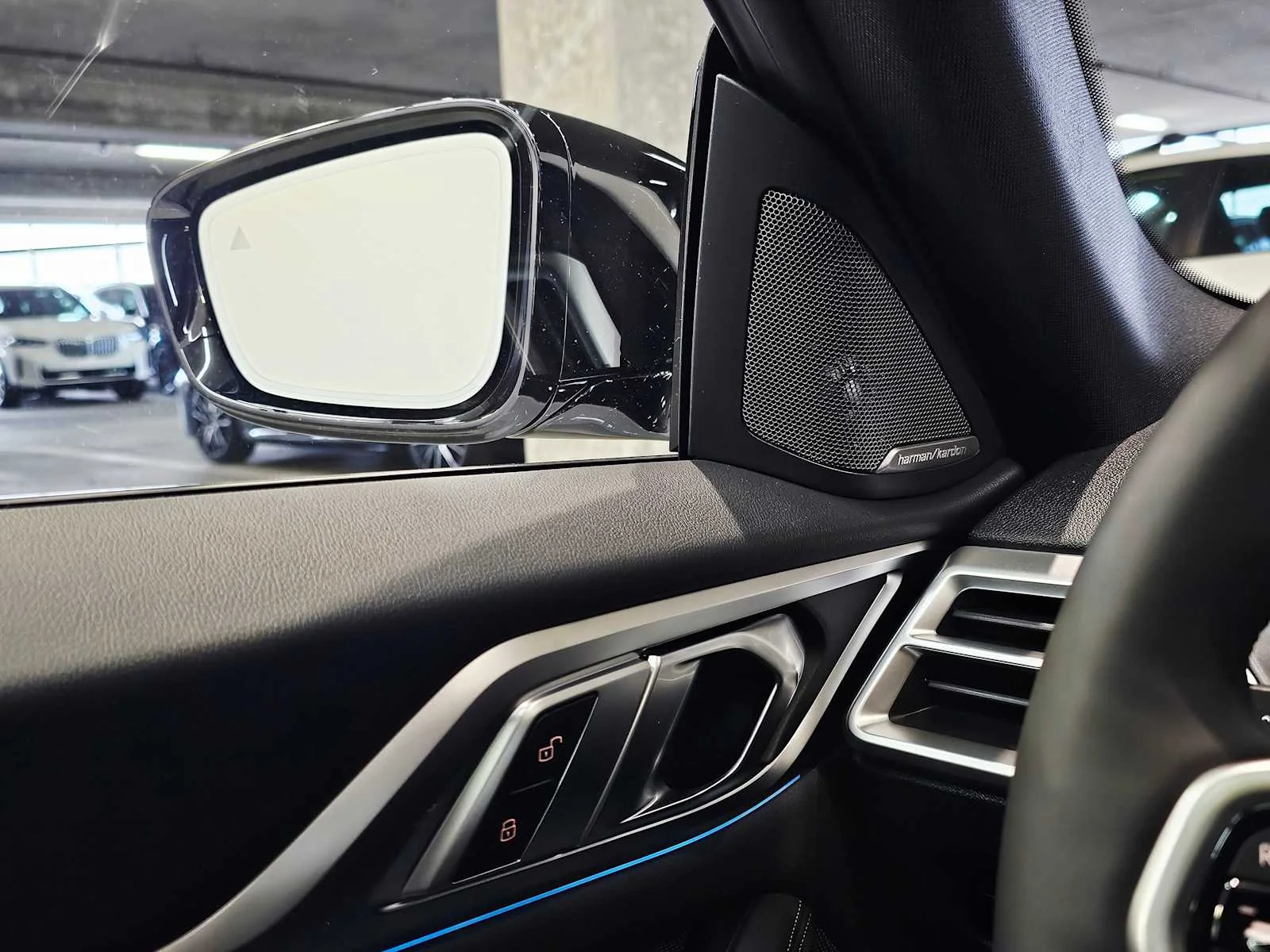 New 2026 Alpine White BMW xDrive40 image 22
