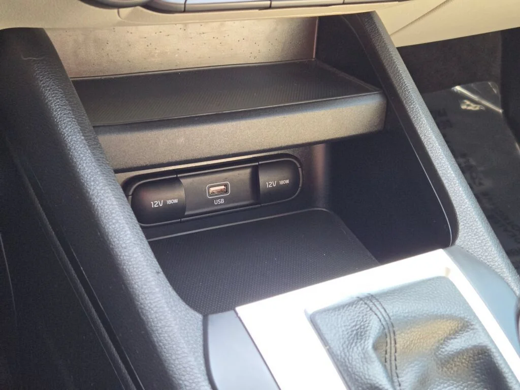 Used 2023 Black Kia LXS image 22