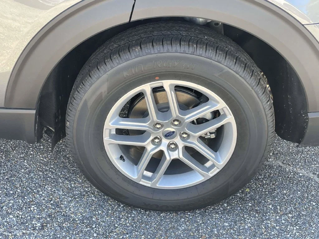 New 2027 Gray Ford Active image 9