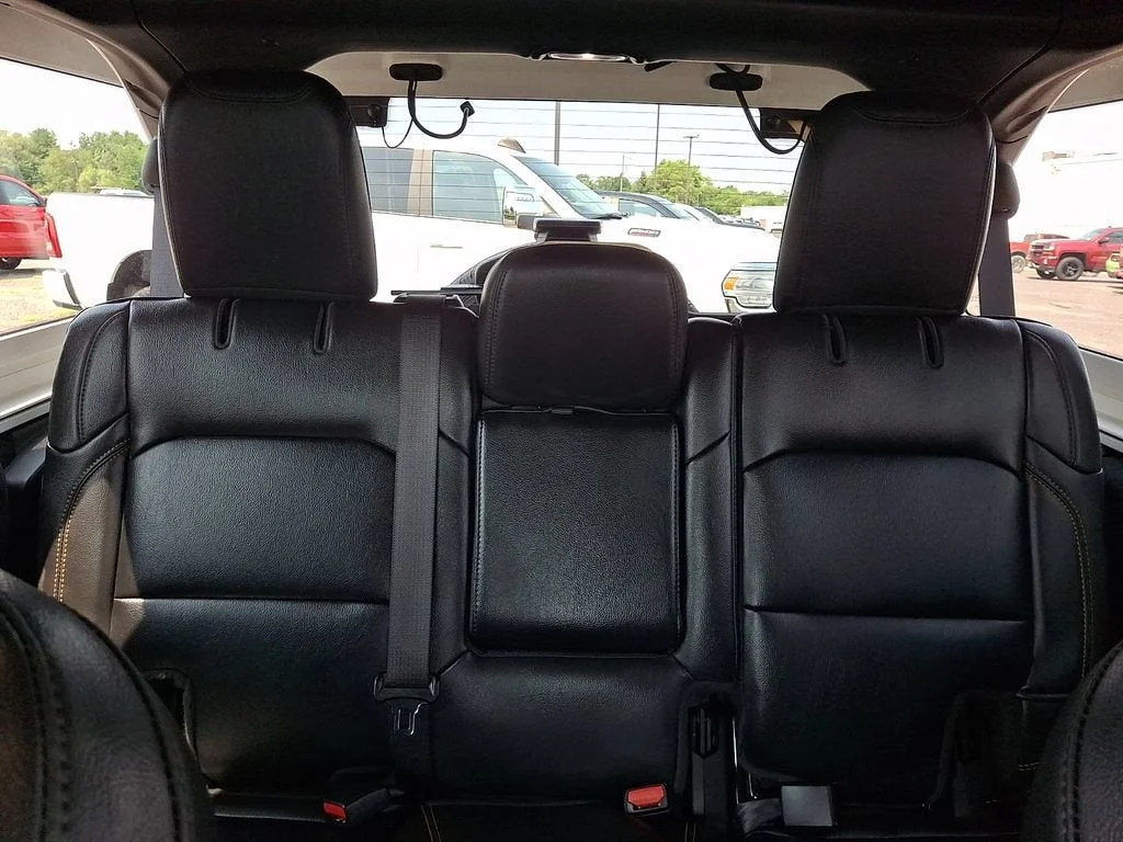 Used 2025 White Jeep 4-Door Sahara 4x4 image 53
