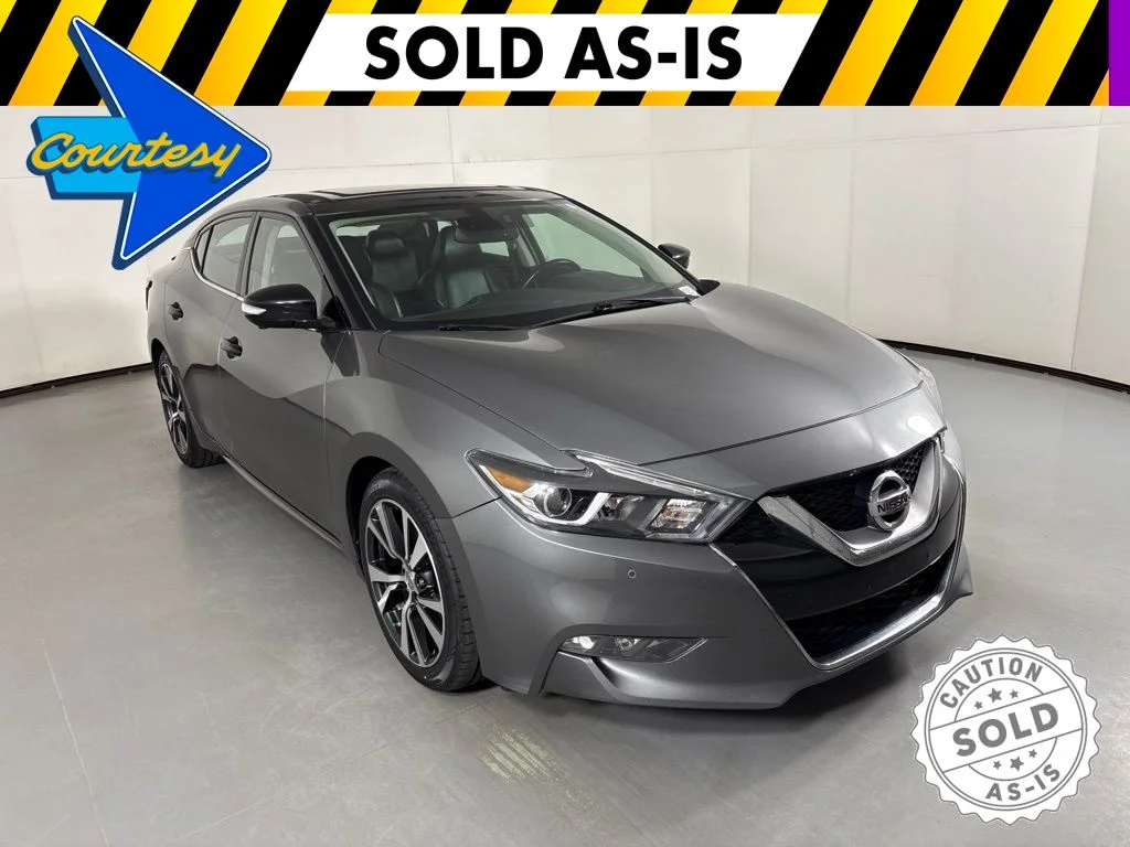 Used 2016 Gray Nissan Platinum image 1