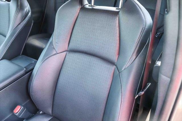Certified Used 2023 BLACK/HEAVY METAL Toyota  image 31
