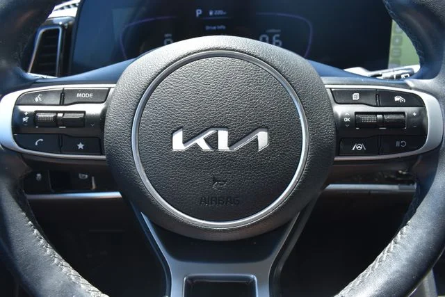 Used 2023 Black Kia EX image 19