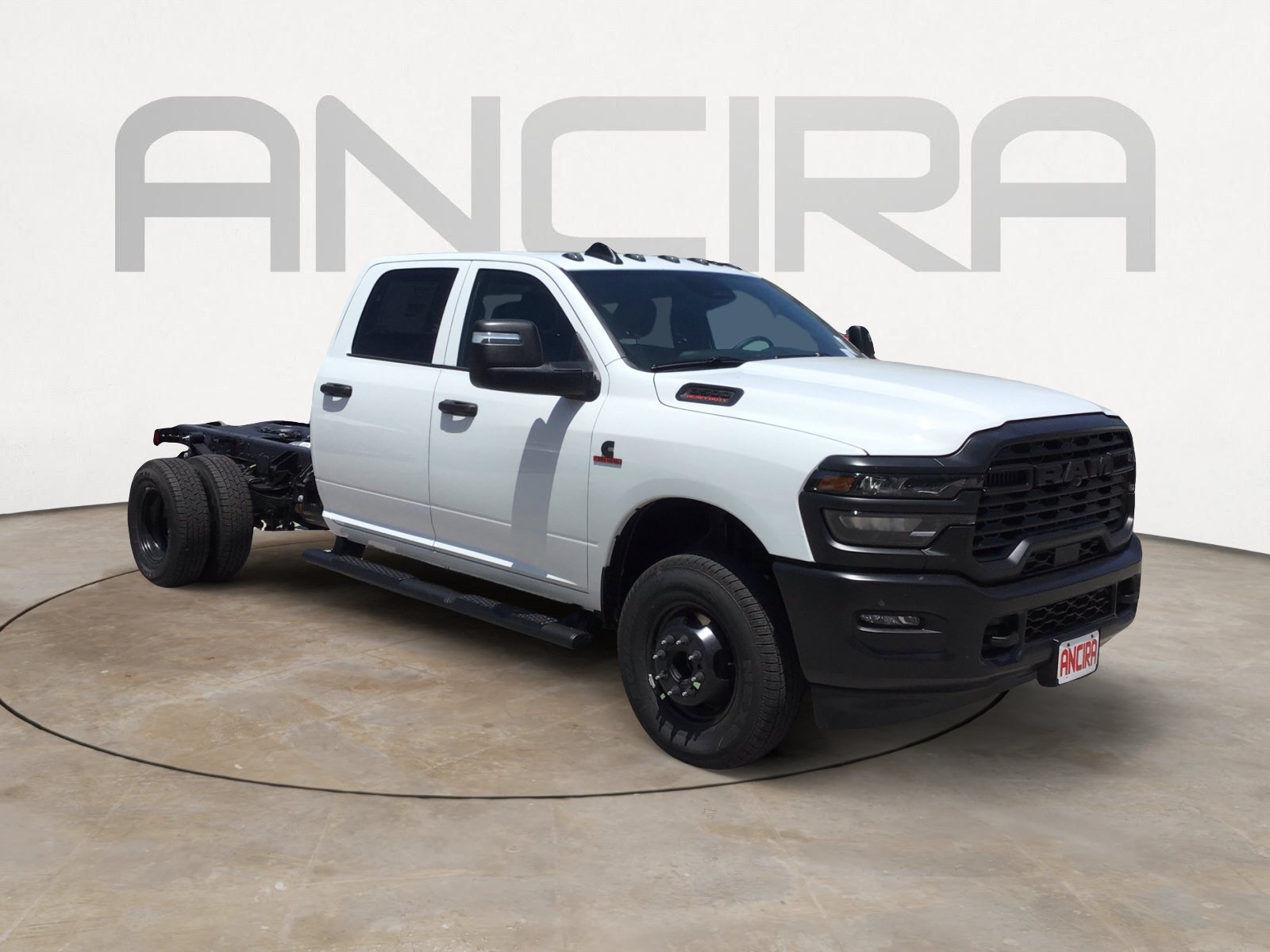 New 2026 Bright White Clearcoat RAM Tradesman image 4
