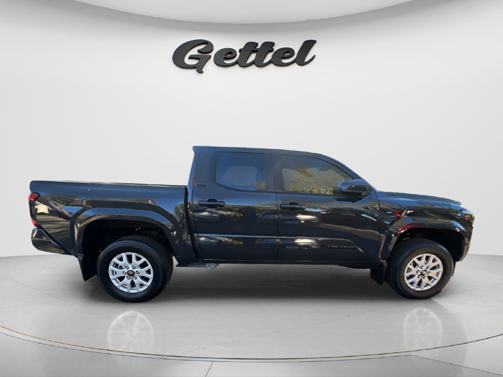Used 2026  Toyota SR5 image 4