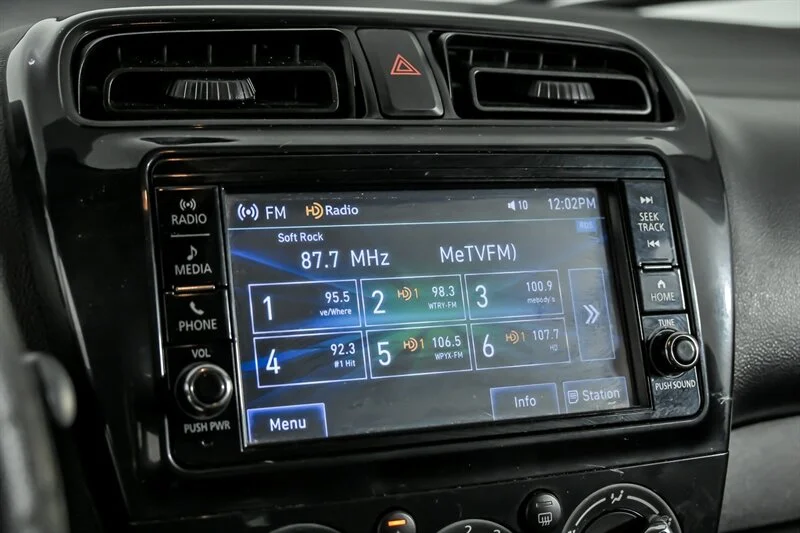 Used 2018 Sapphire Blue Mitsubishi ES image 23