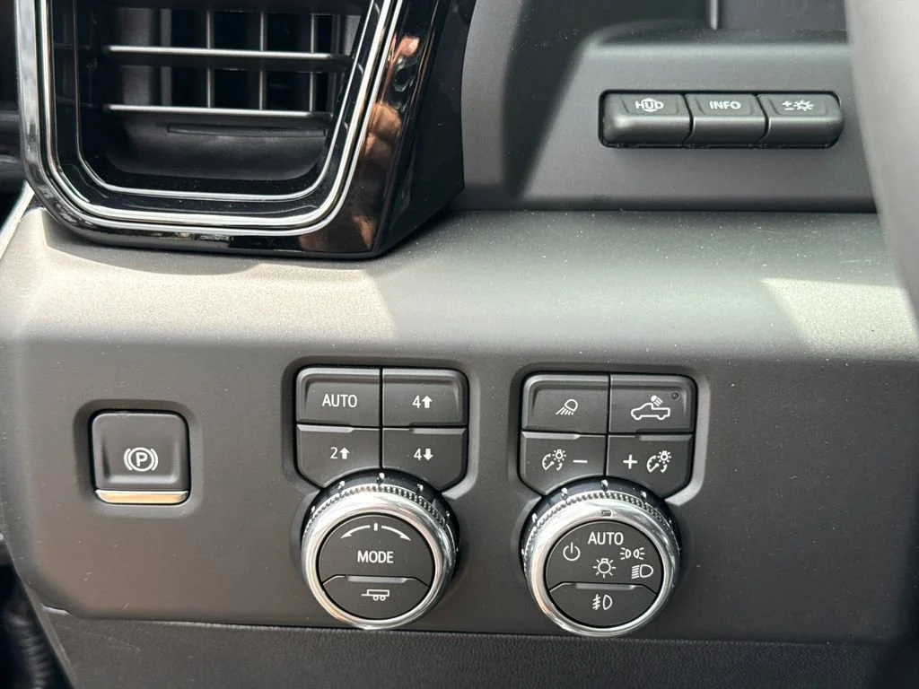 2026 GMC Sierra 2500HD AT4 - Photo 20