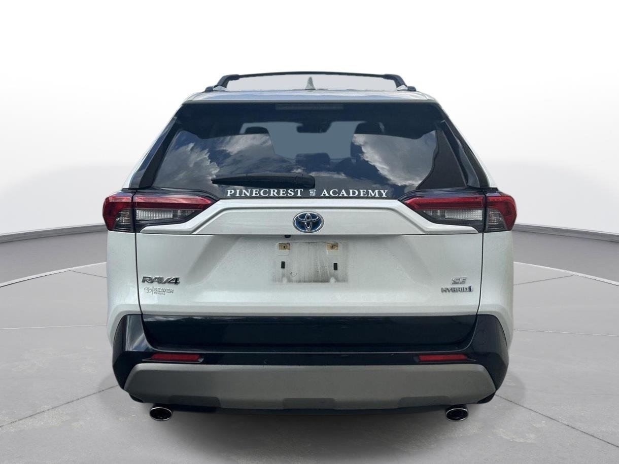 Used 2024 Wind Chill Pearl Toyota Hybrid SE image 7