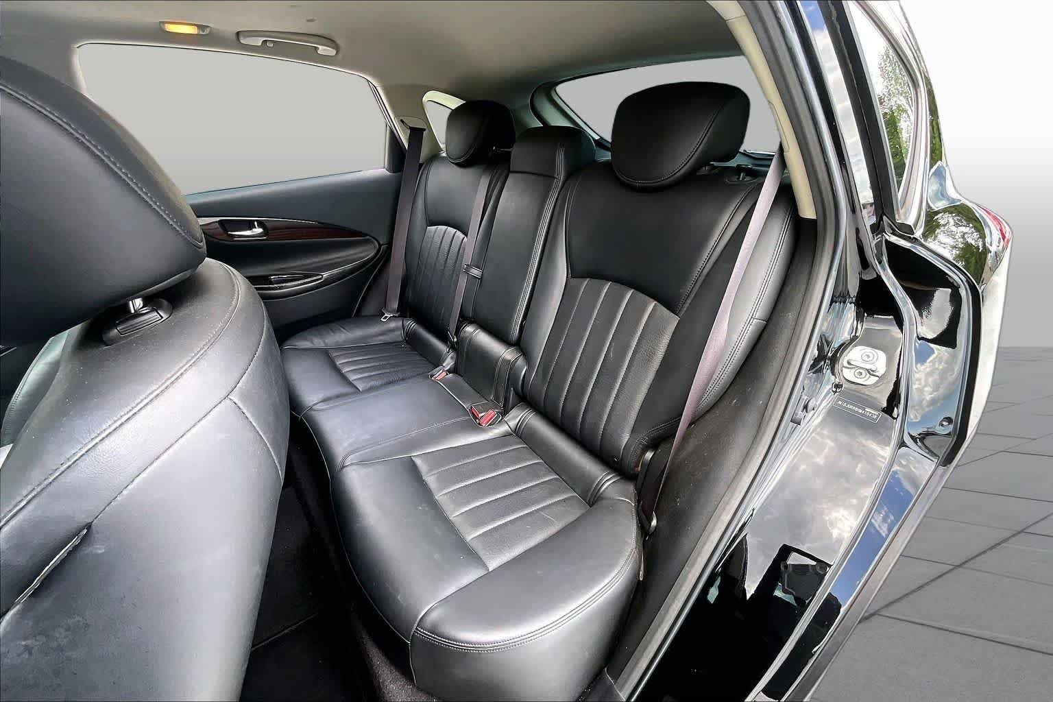 Used 2017 Black Obsidian INFINITI  image 20